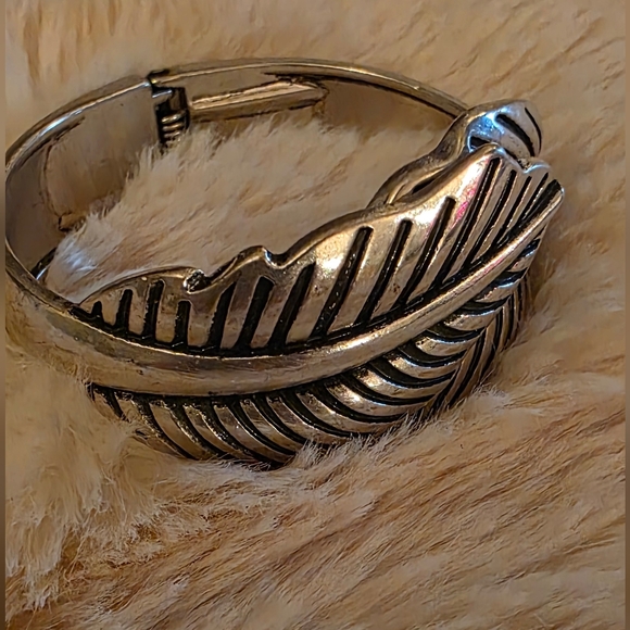 Delicate Leaf Etched Silver-Tone Bangle - Picture 3 of 10